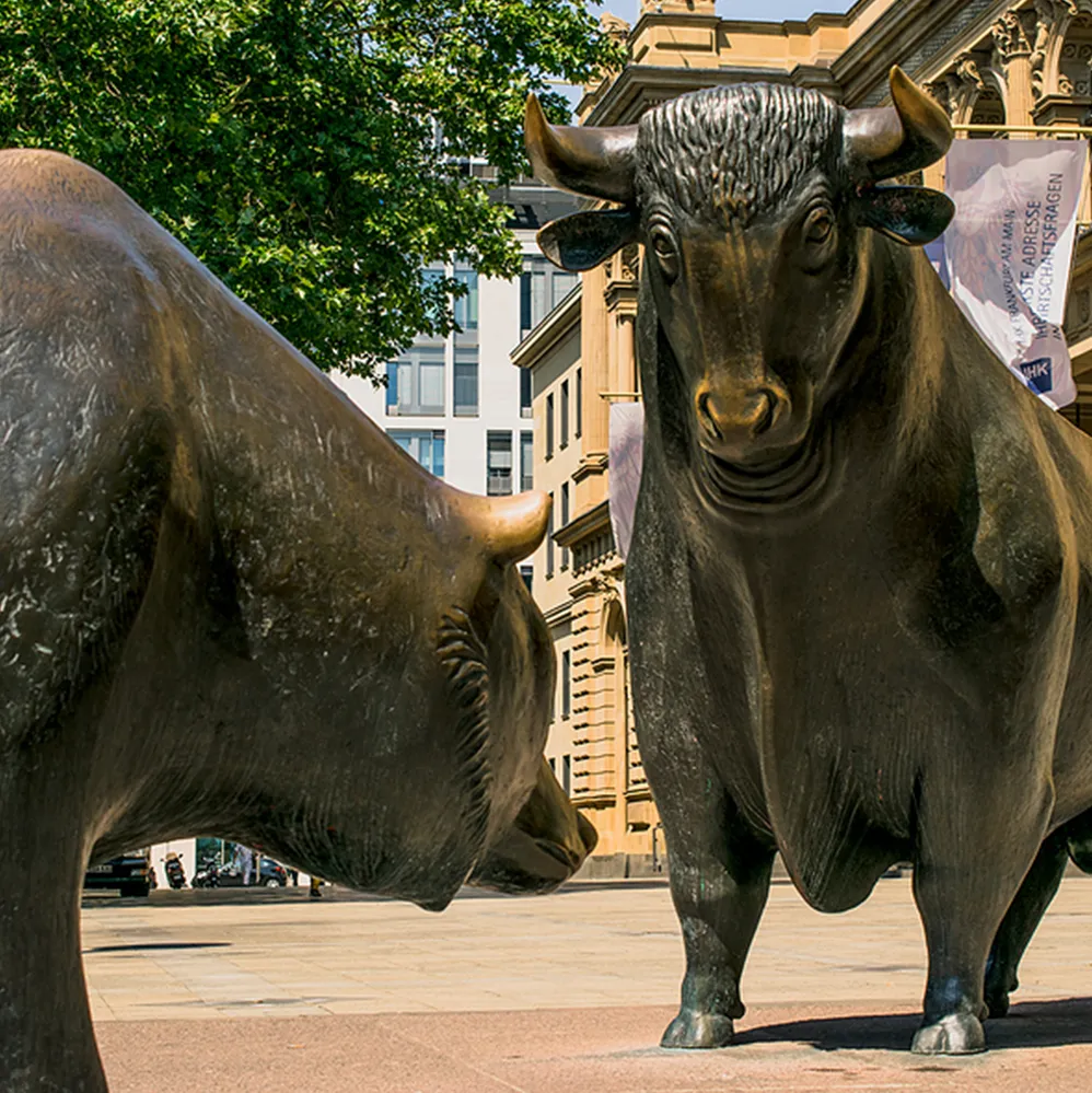 Stier und Bär vor der Frankfurter Börse
